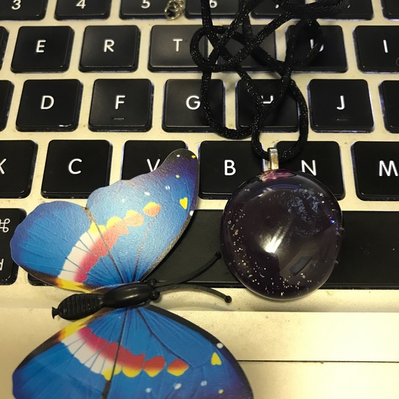 Marble Glass One of Kind Vintage Rare Handmade Necklace - Picture 4 of 16